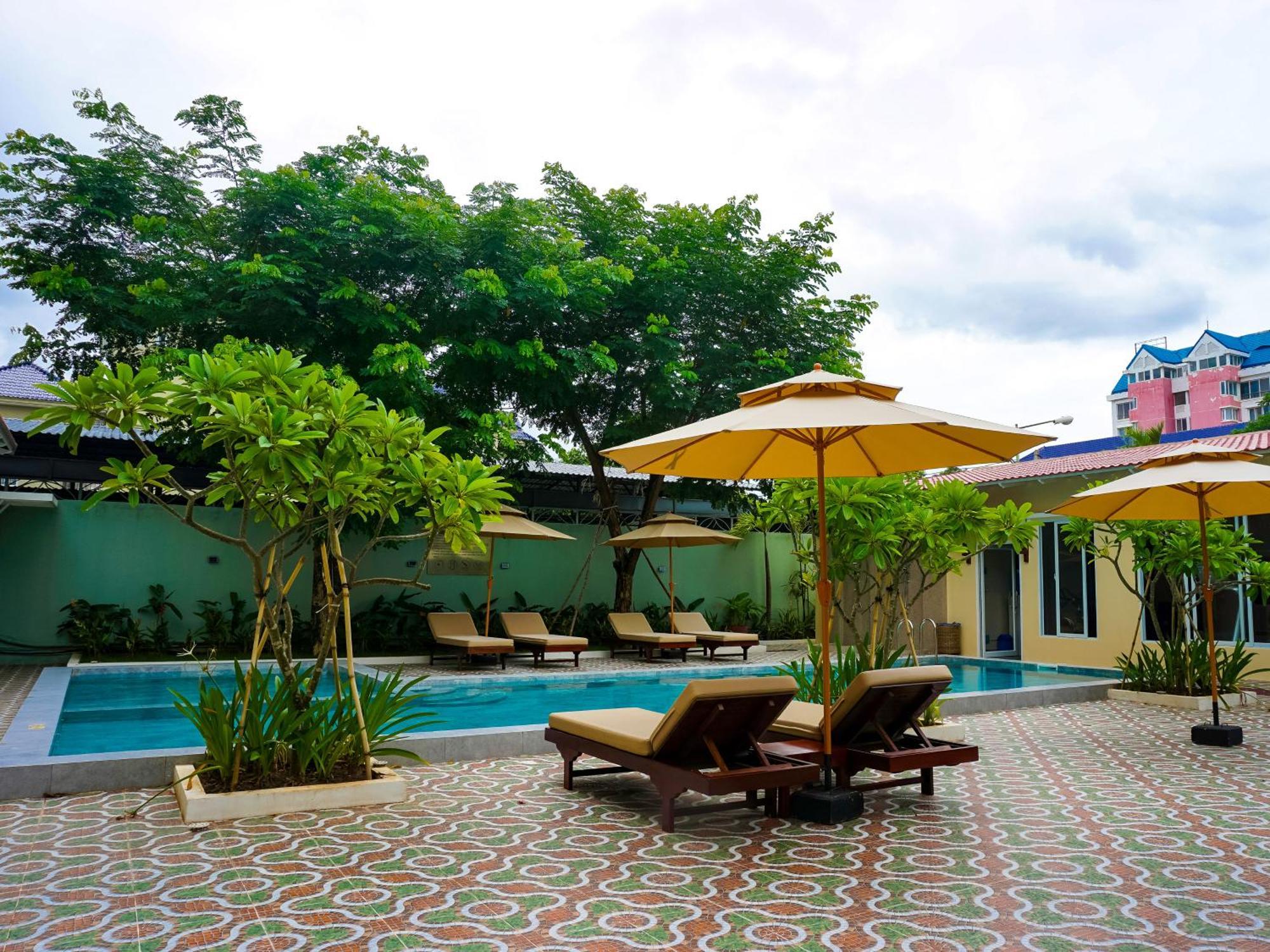 Le Kree Downtown Hotel Phnom Penh Bagian luar foto